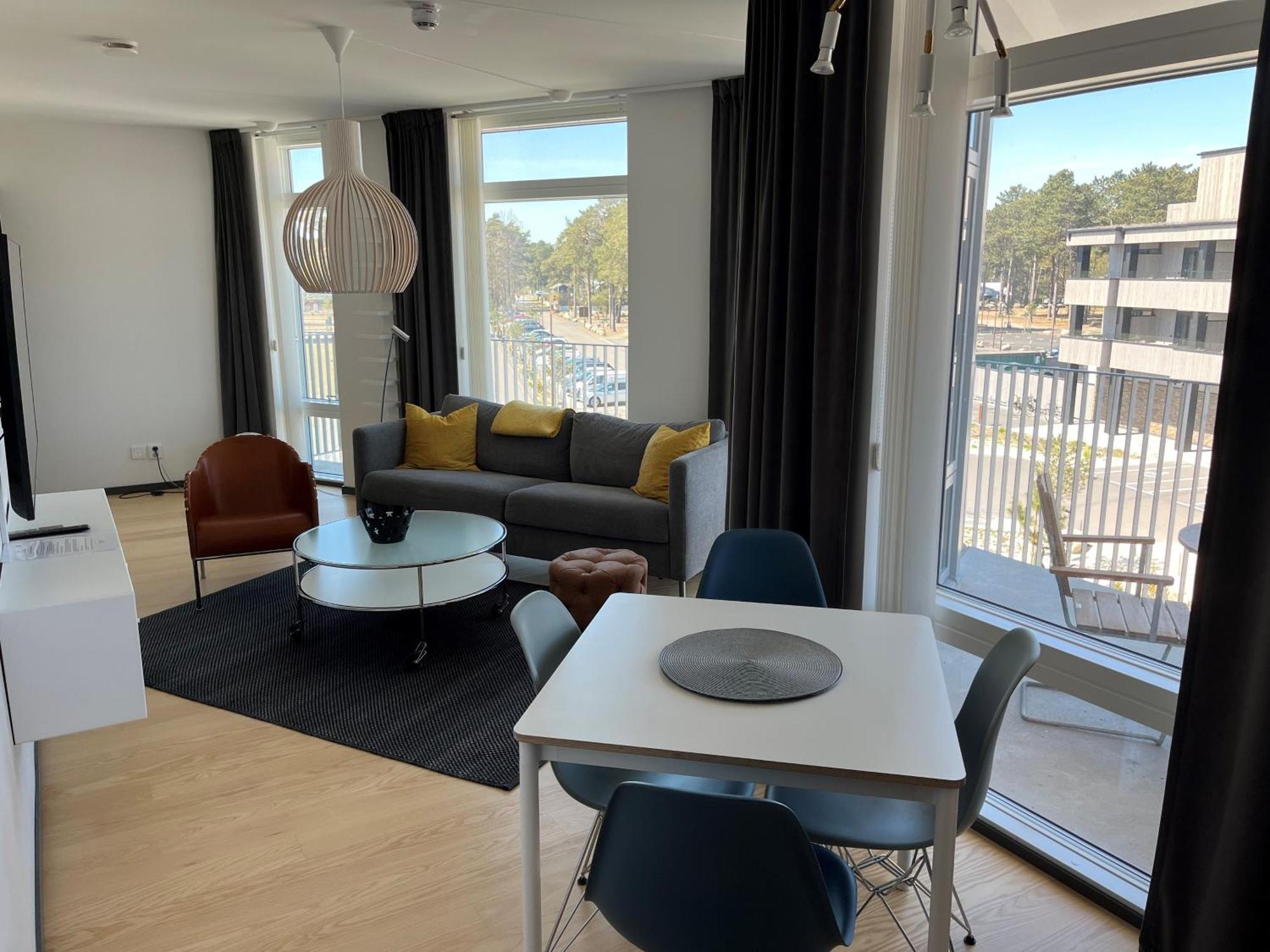Ahusbrygga Apartment Hotel מראה חיצוני תמונה