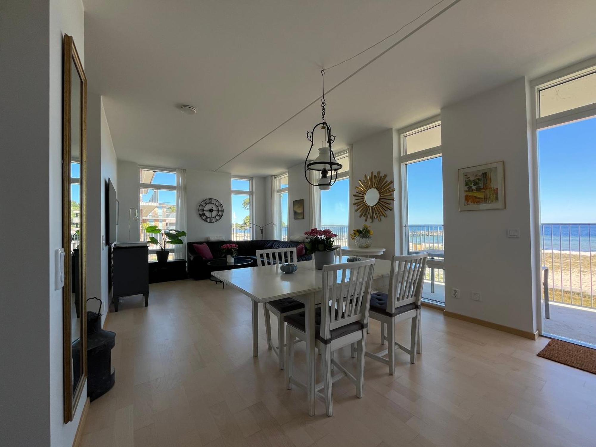 Ahusbrygga Apartment Hotel מראה חיצוני תמונה