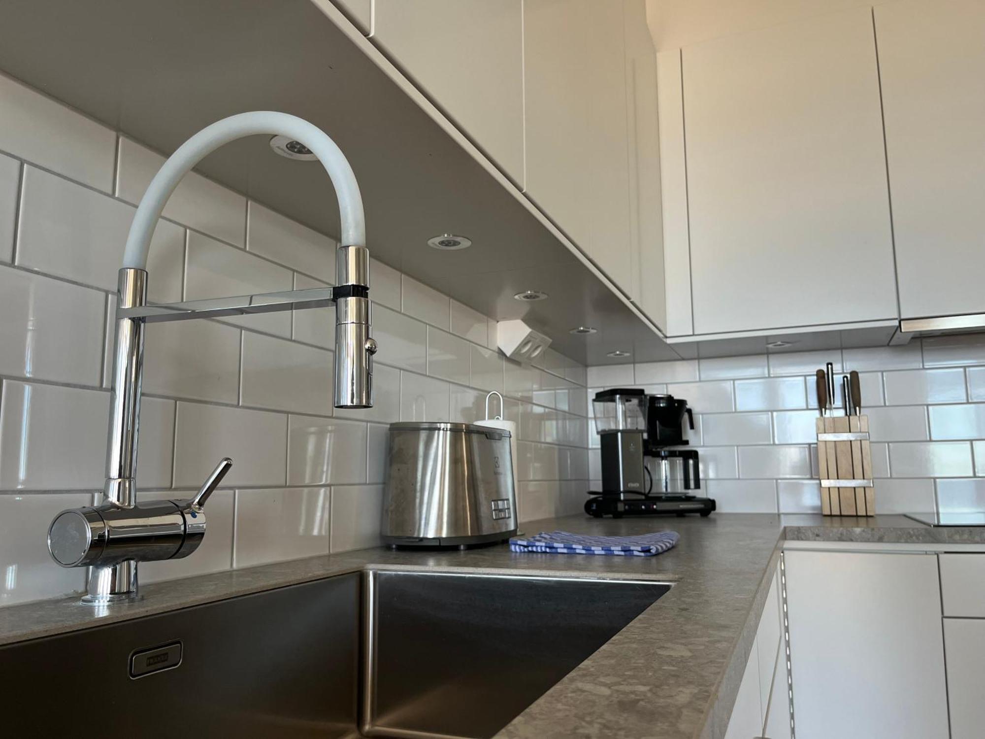Ahusbrygga Apartment Hotel מראה חיצוני תמונה