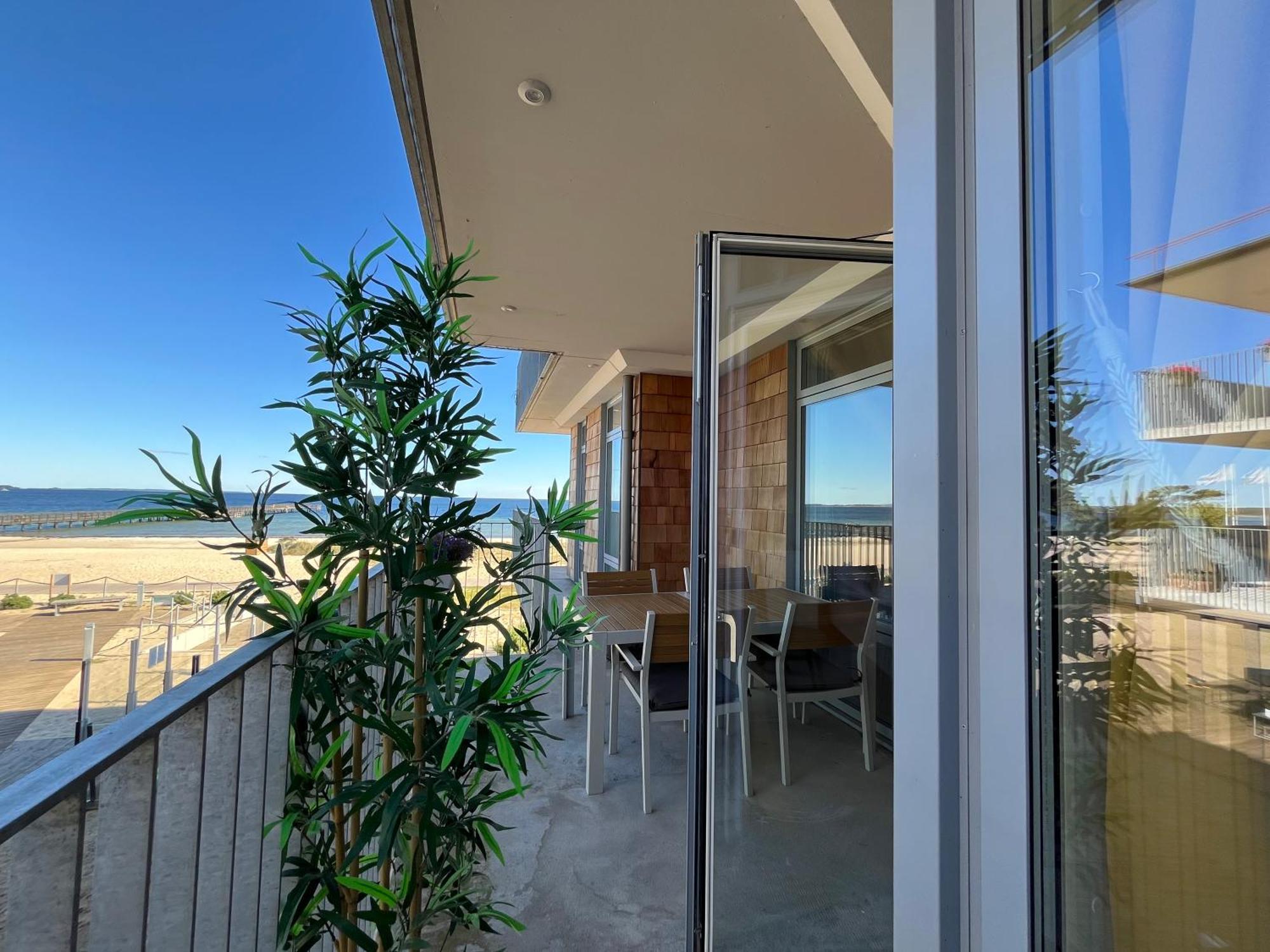Ahusbrygga Apartment Hotel מראה חיצוני תמונה